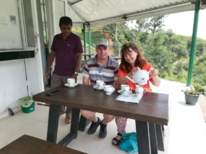 with our guide in sri lanka_guided tour